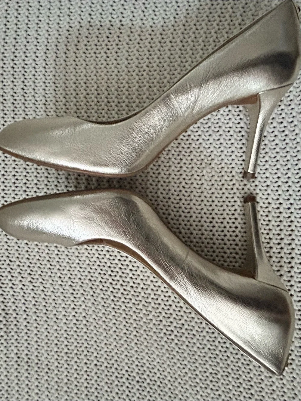 MICHAEL Michael Kors Pale Gold Leather Round-Toe Pumps